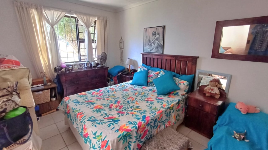 5 Bedroom Property for Sale in Vanes Estate Eastern Cape